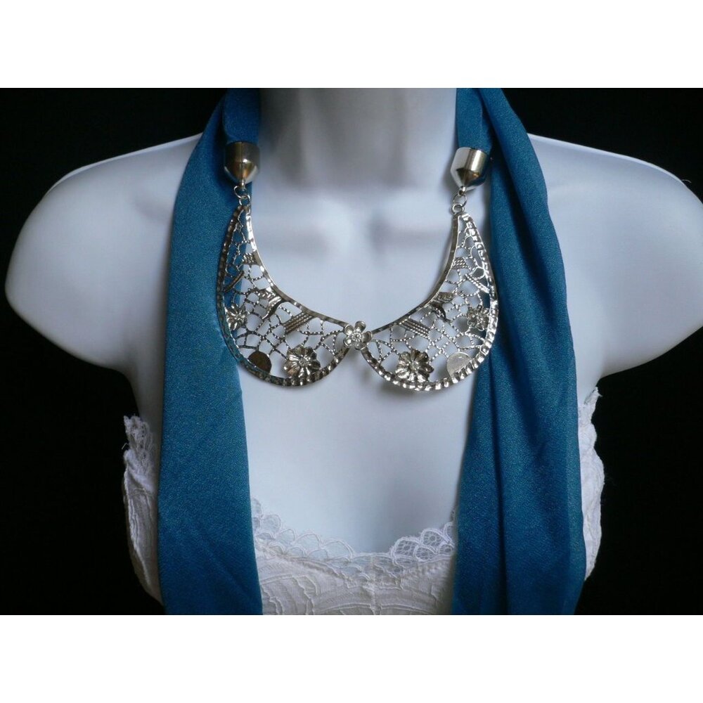 Women Royal Blue Perfect Scarf Necklace Silver Metal Flowers Collar Pendant